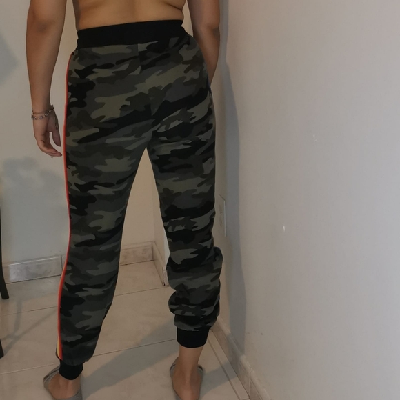 EyeCandy Joggers Camo green, size S - Picture 2 of 7